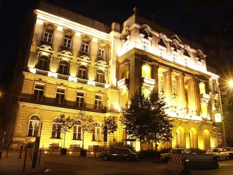 EÖTVÖS LORÁND ÜNİVERSİTESİ (ELTE)